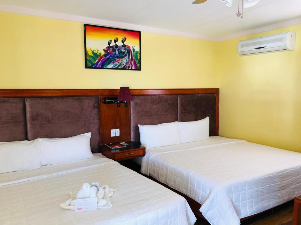 China Town Hotel Caye Caulker Exteriör bild